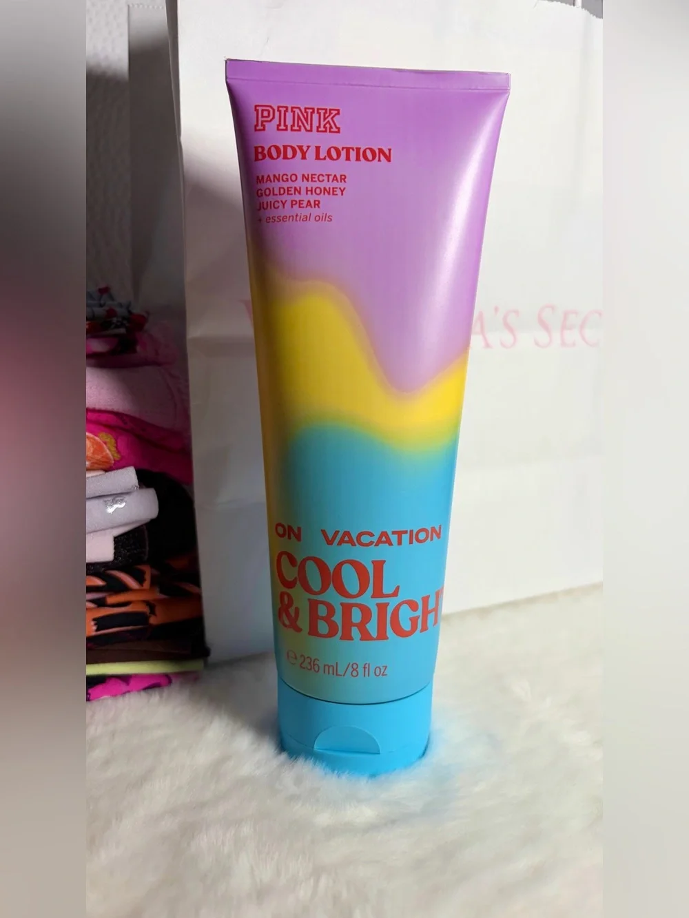PINK Victoria’s Secret - ON A VACATION COOL & BRIGHT- Body Lotion